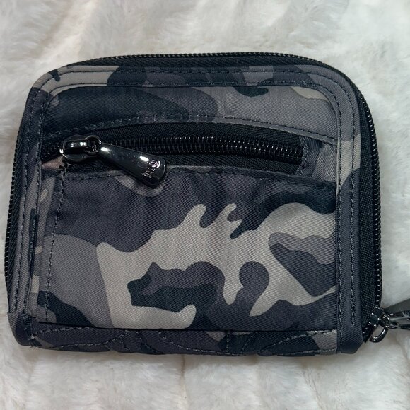 EUC Lug Splits RFID Zip Around Accordion Wallet - Camo Midnight - Picture 2 of 6
